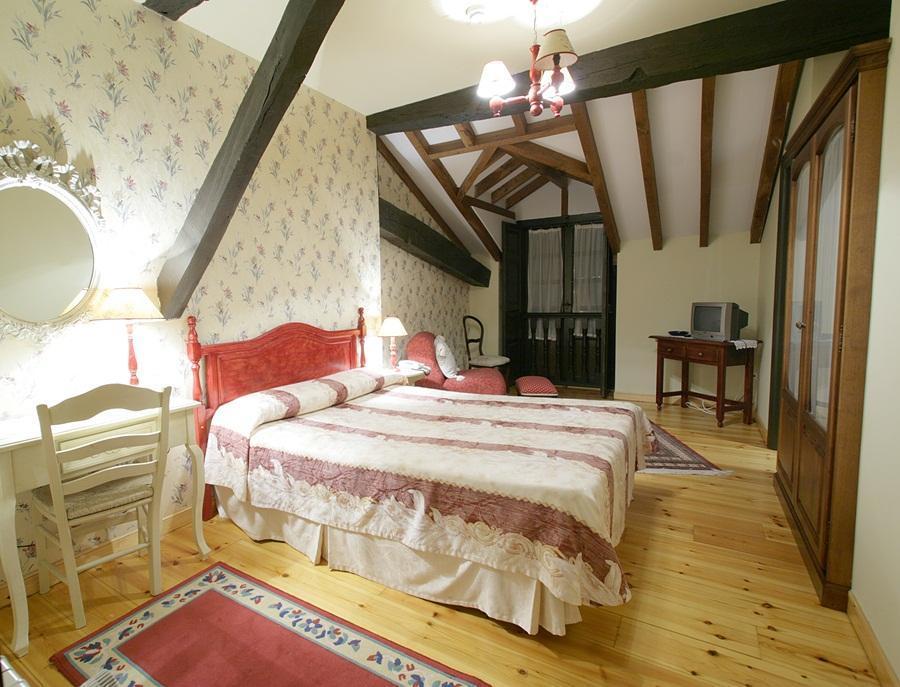 Hotel Palacio La Casona De Cerrazo Buitenkant foto